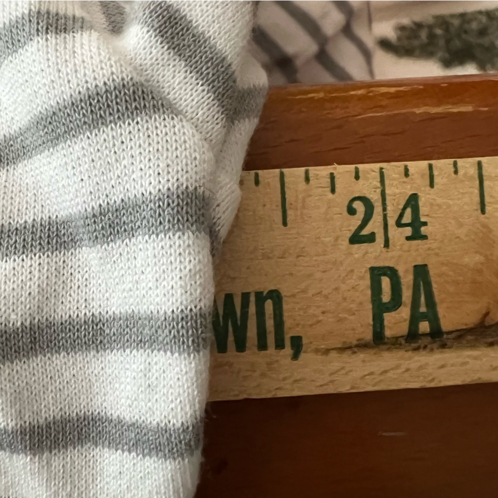 Fanatics Philadelphia Eagles Gray & White Striped Hoodie Sweatshirt Women’s M - Picture 10 of 11